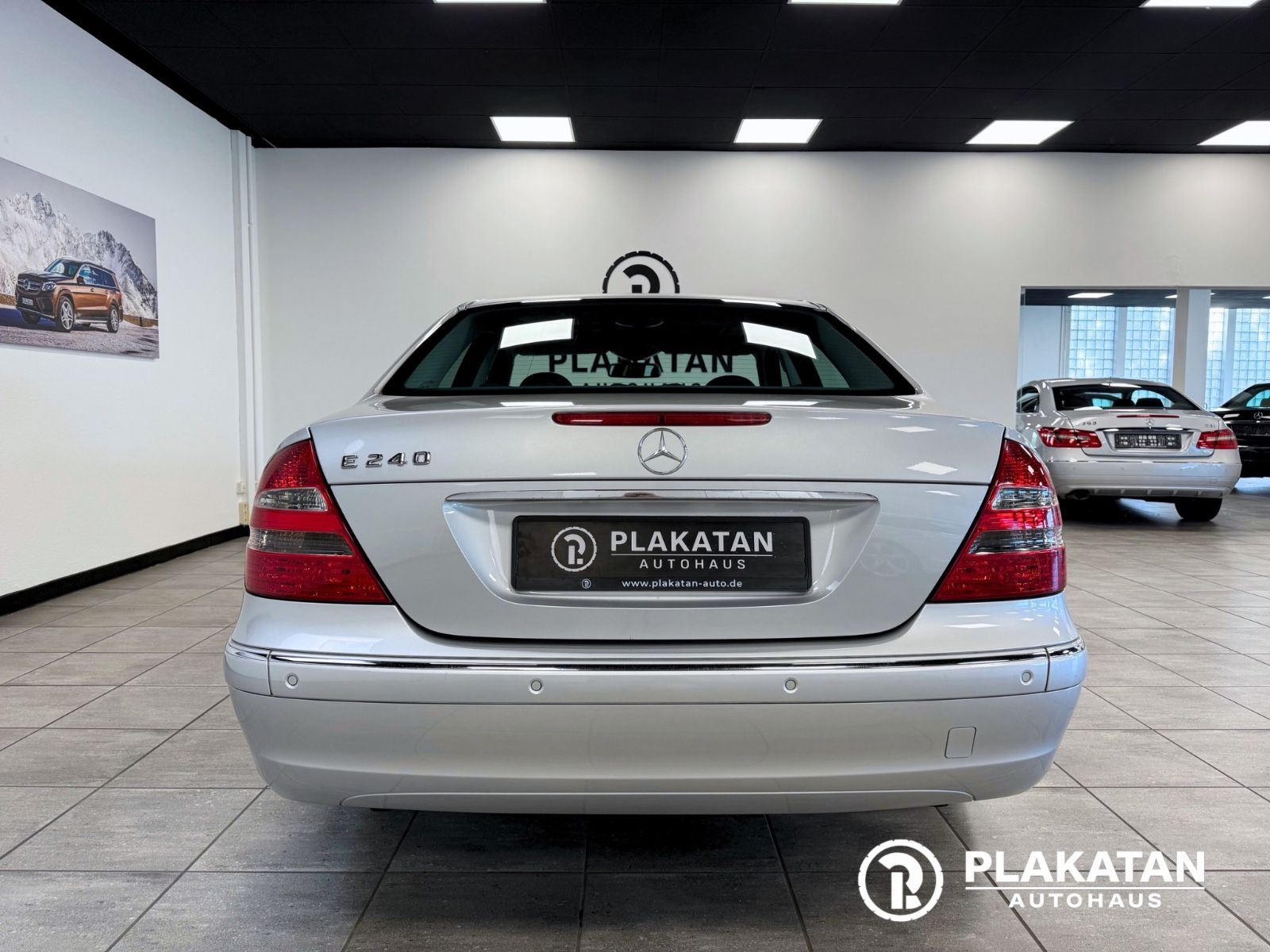 Fahrzeugabbildung Mercedes-Benz E 240 ELEGANCE, TÜV Neu, 2 Hand