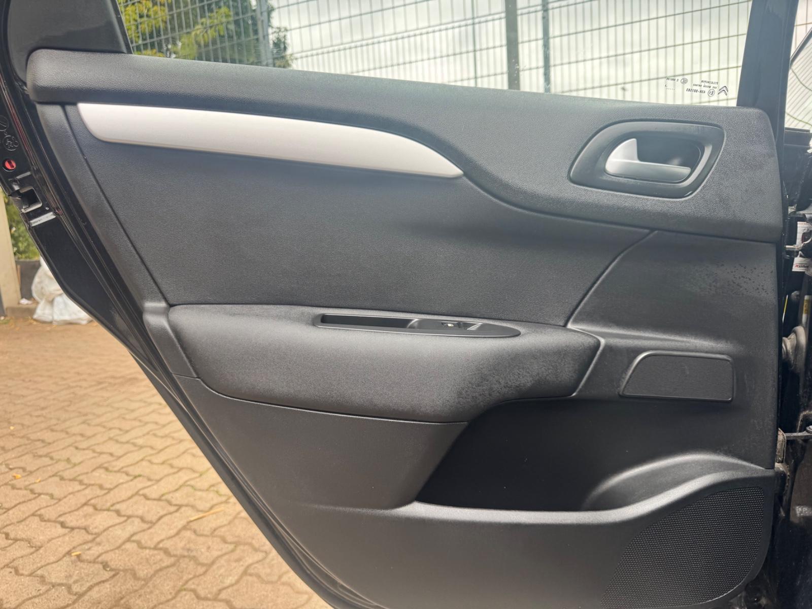 Citroën C4 Lim. Selection  Klimaaut/Tempomat/PDC/HU neu