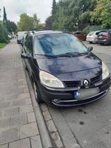 Renault Zu verkaufen: Renault Scenic II, Baujahr 2008 - Renault Scenic aus 2008 mit Diesel-Antrieb
