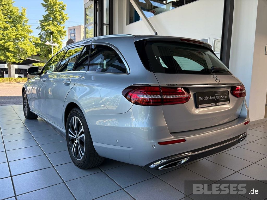 MERCEDES-BENZ E 220 – Bild 6