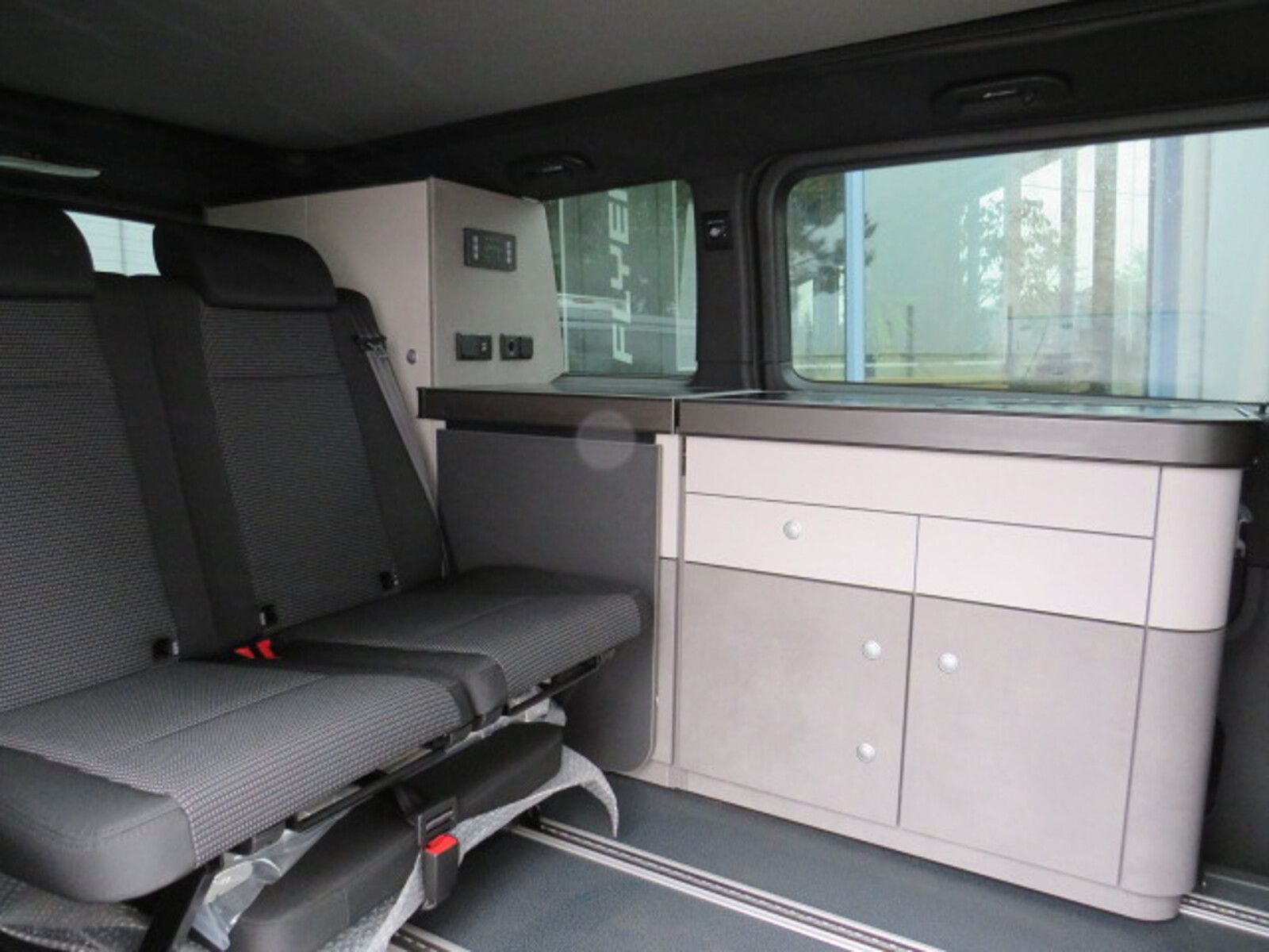 Fahrzeugabbildung Pössl Campstar V 300 d AMG,Distronic,AHK,ILS,Nightpak