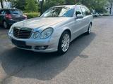 Mercedes-Benz Mercedes E220 CDI Avantgarde Sportpaket Au... - Mercedes-Benz E 220: Cdi Sport