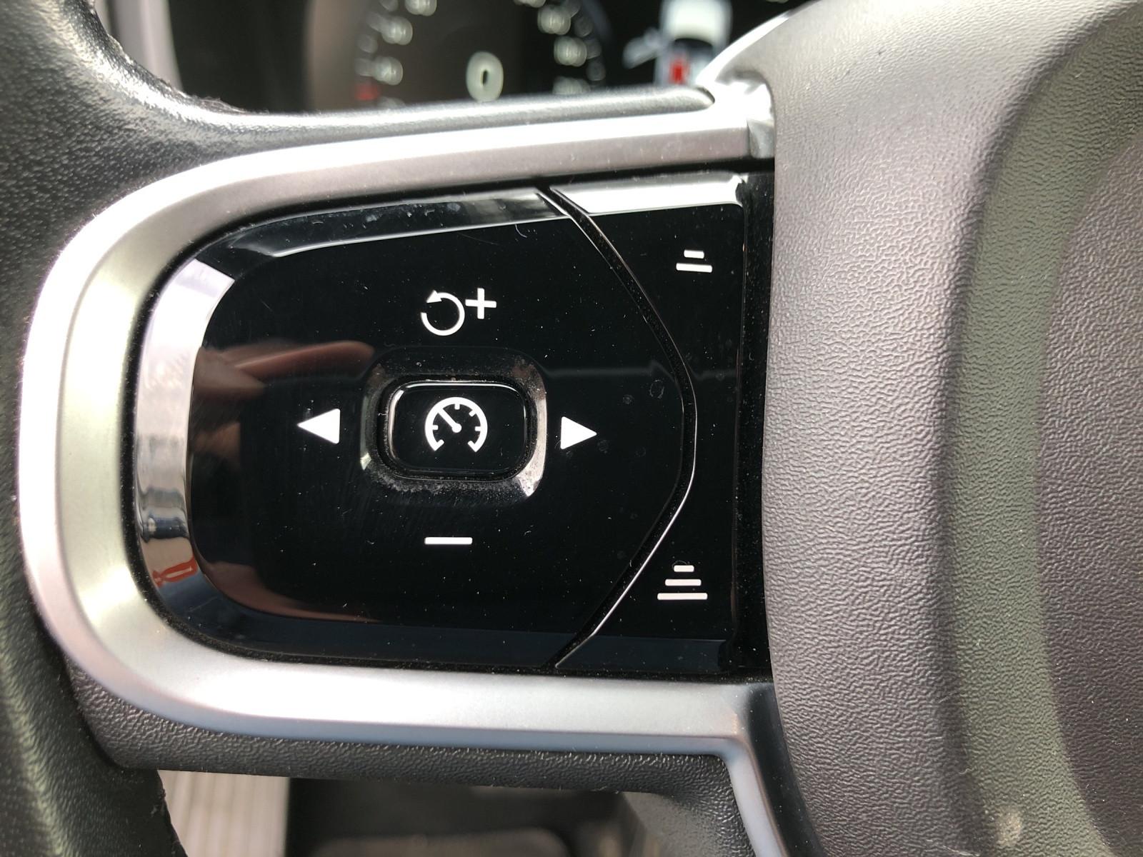 Volvo XC90 D5 AWD Geartronic Inscription -2S-Räder-