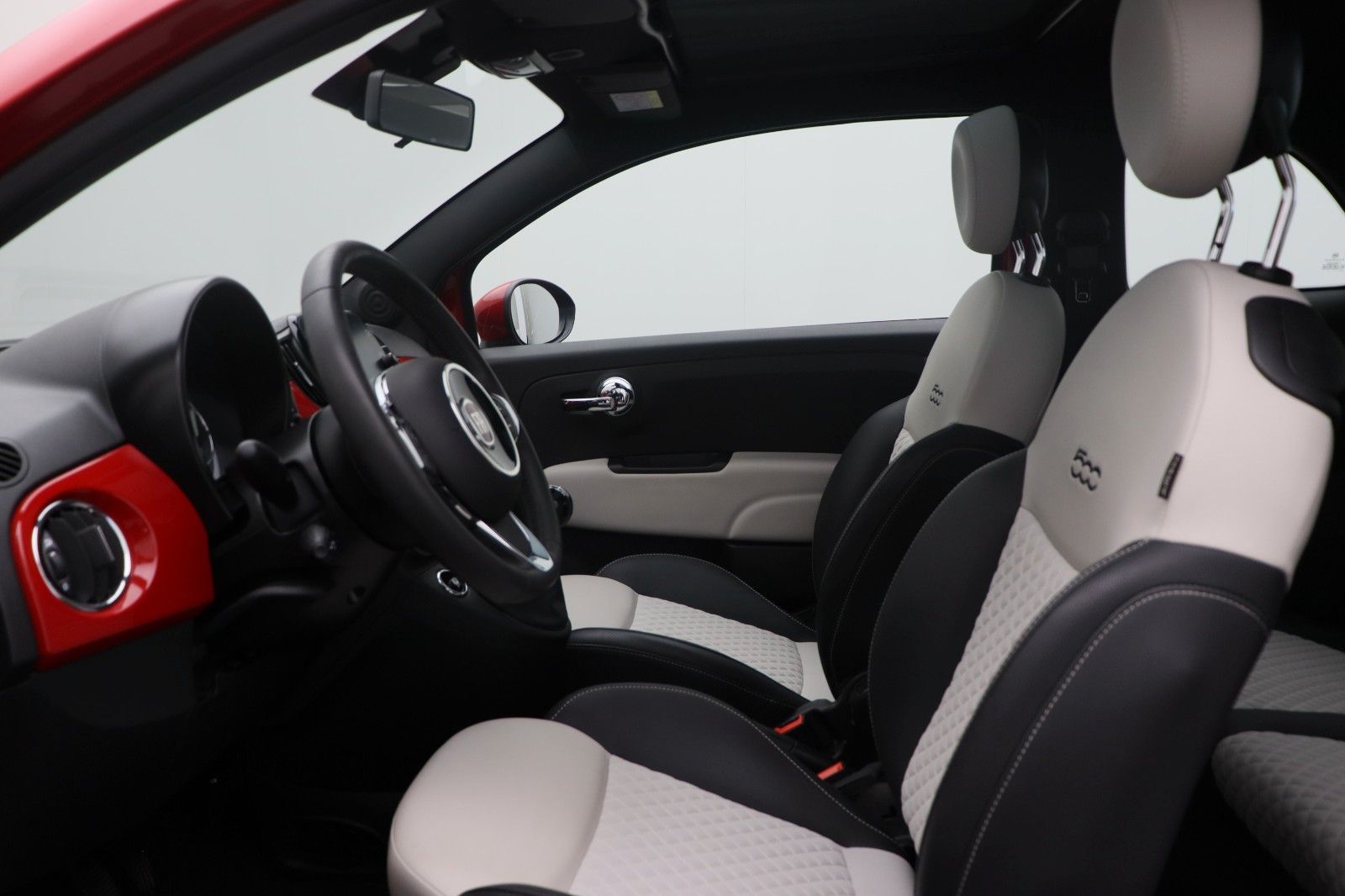 Fahrzeugabbildung Fiat 500 1.0 DolceVita