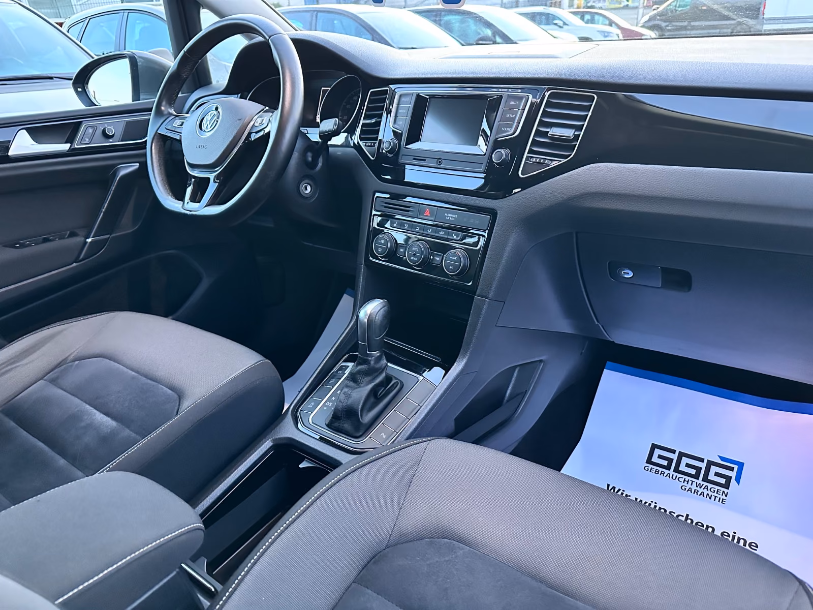 Volkswagen Golf Sportsvan VII 125PS Highline SitzHz AHK PDC