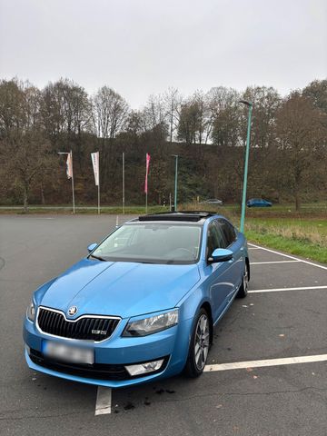 Skoda Octavia Lim 1.4 *PANORAMA, 360 Grad ...