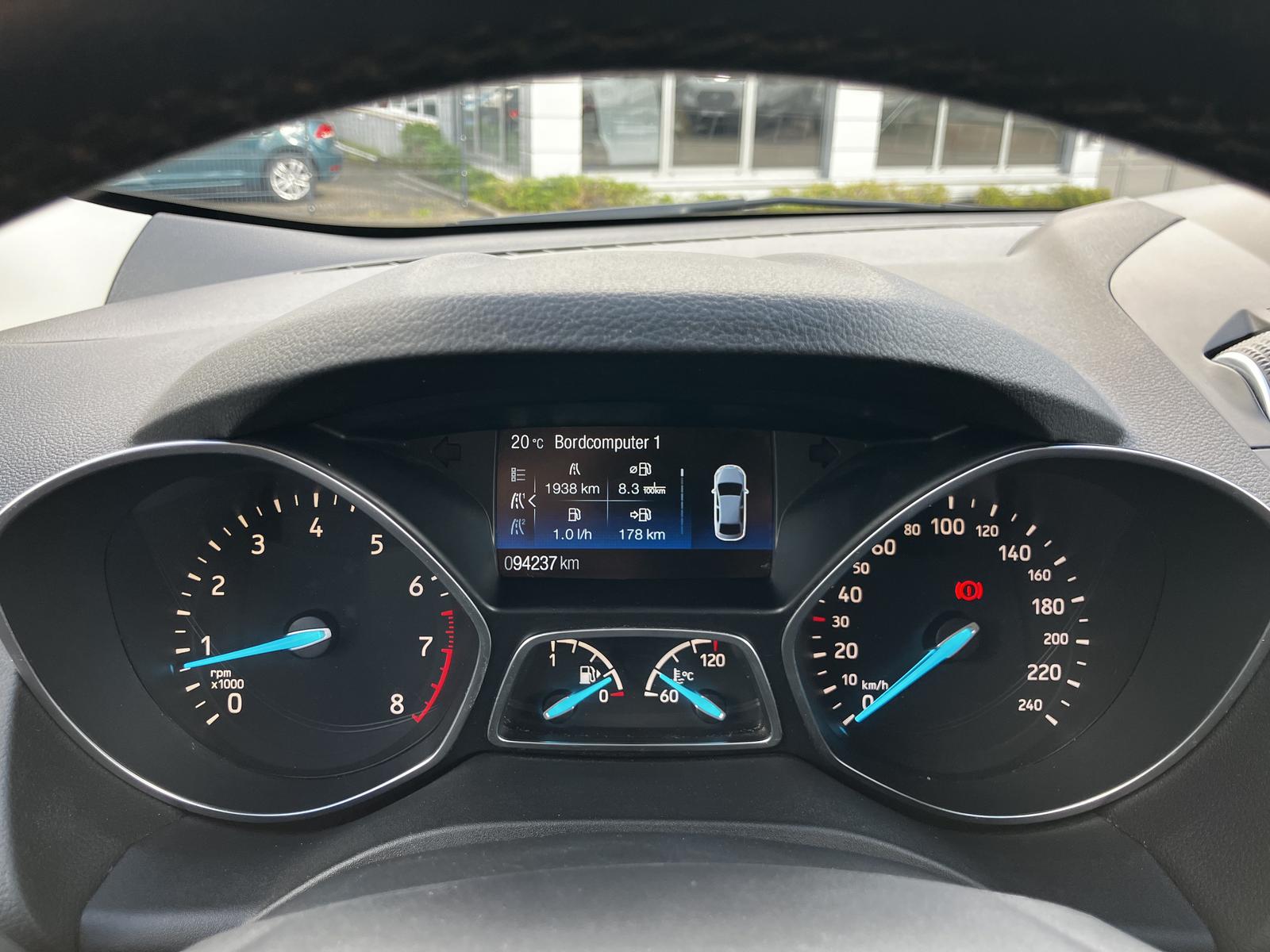 Ford Kuga 1.5 EcoBoost Cool&Connect 4x2 NAVI+XENON+PD