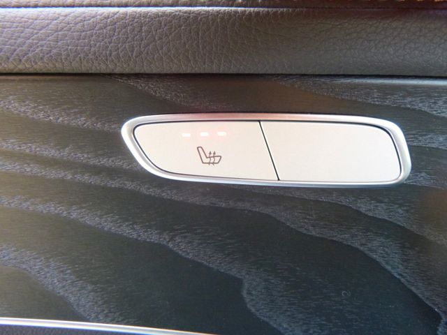Fahrzeugabbildung Mercedes-Benz GLC 220 d 4Matic>Allrad/AUT/AHK/LED/360KAM/NAV<