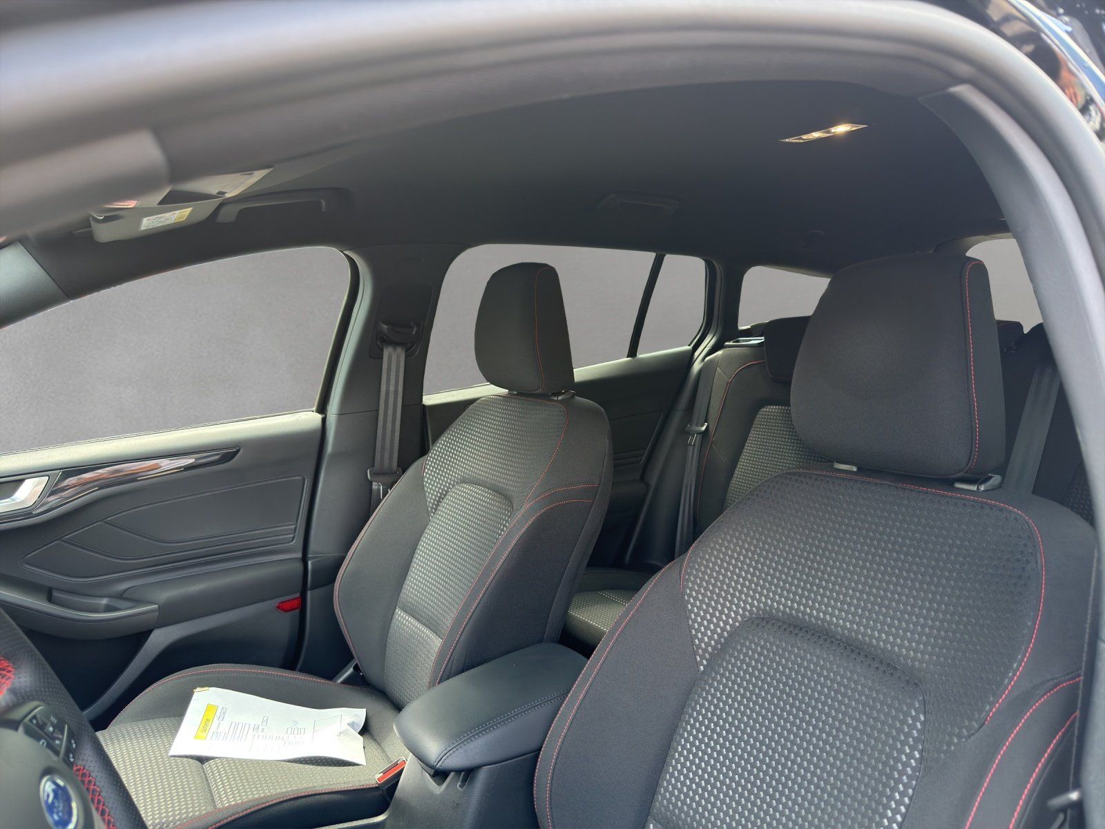 Fahrzeugabbildung Ford Focus 1.5 ST-Line X Aut./LED/ACC/AHK/KAMERA/SHZ