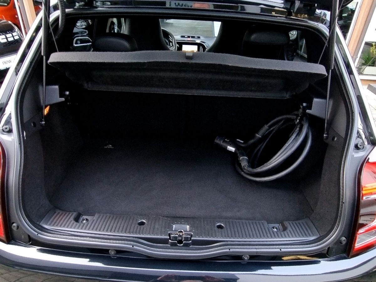 Fahrzeugabbildung Renault Twingo E-Tech elektr. Urban Night