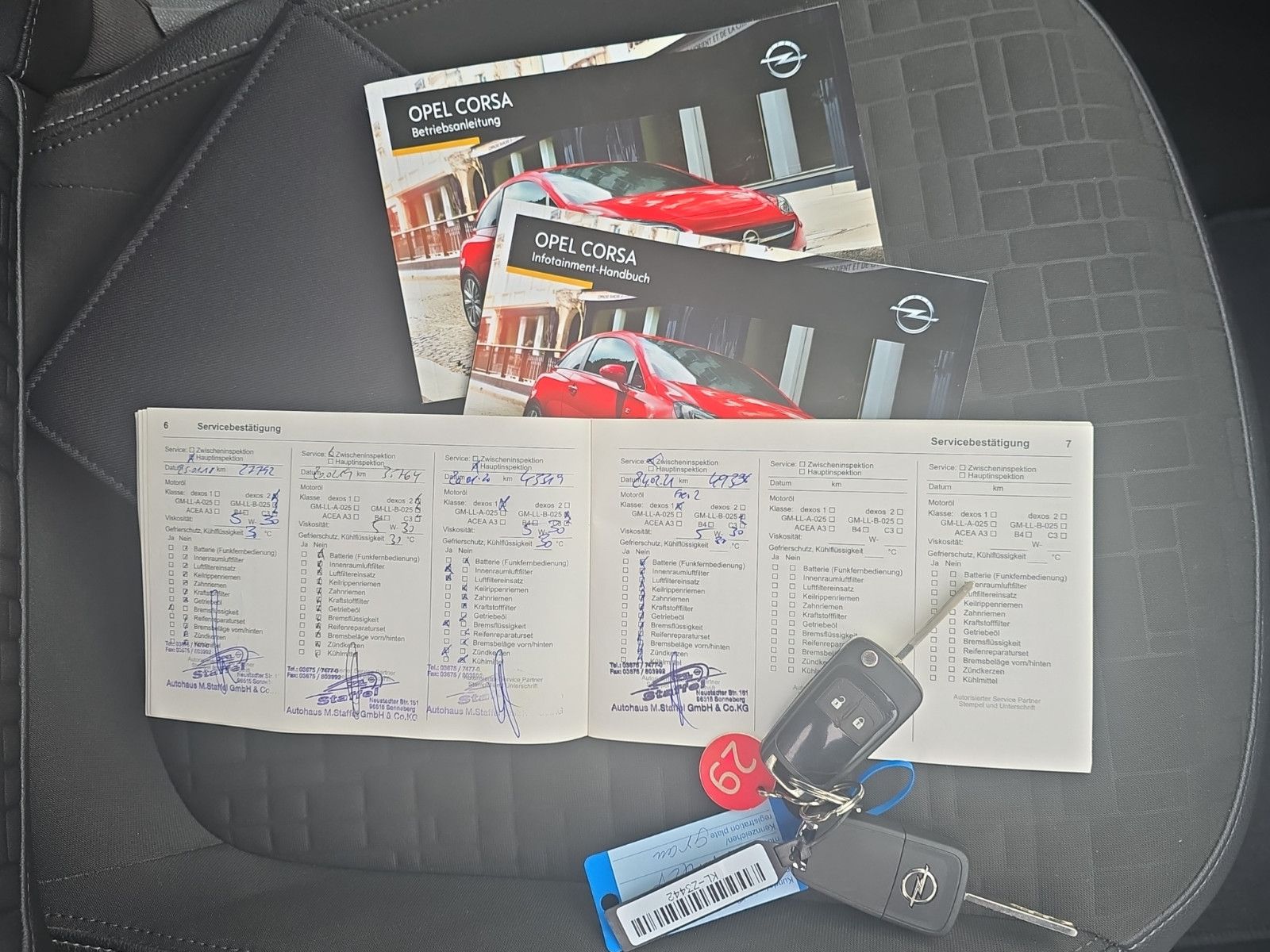 Fahrzeugabbildung Opel Corsa E Innovation ecoFlex TEMPOMAT SHZ LHZ