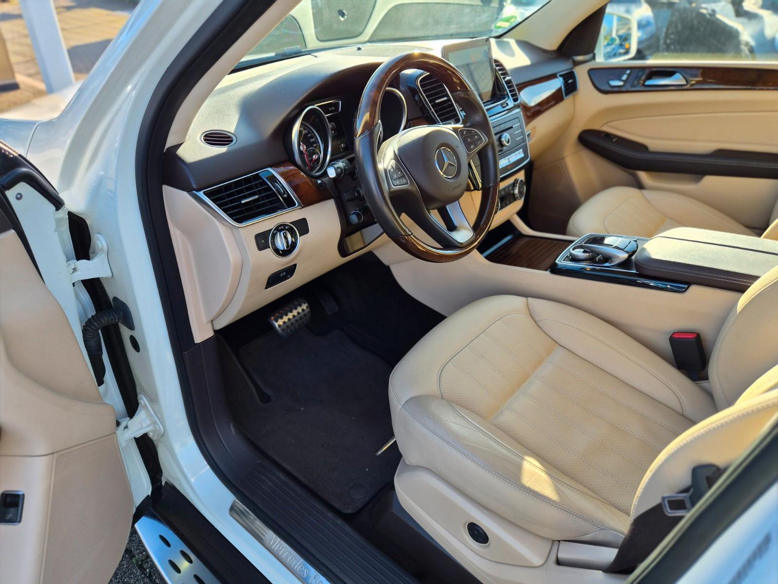 Mercedes-Benz GLE 350 4Matic/Pano/Navi/Kamera/Leder/AHK/Garant