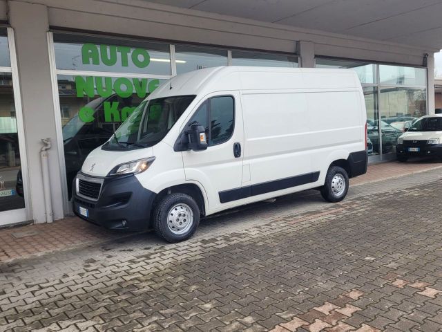 Peugeot Boxer 335 2.0 BlueHDi 160CV PC Cab. isot