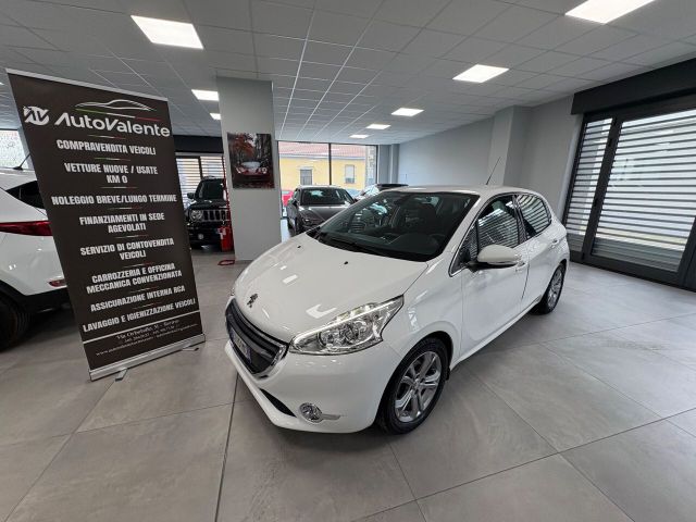 Peugeot 208 Allure 1.2 benzina 82cv 2015 km 7700