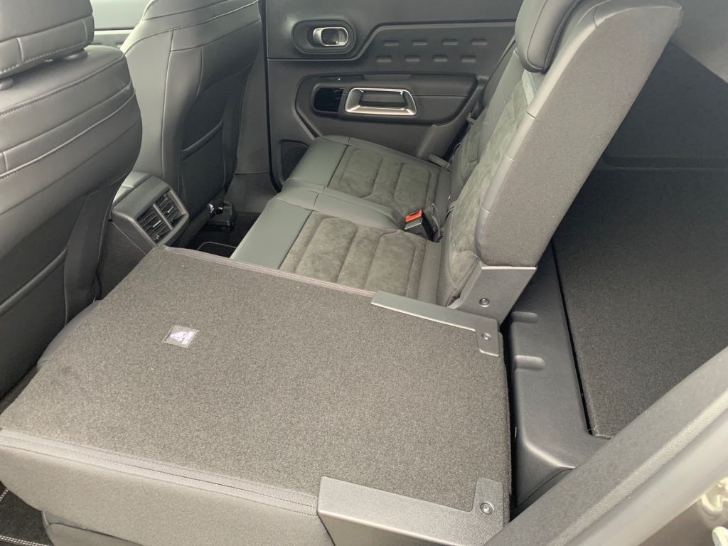 Fahrzeugabbildung Citroën C5 Aircross Pure Tech 130 S&S EAT8 FEEL PACK