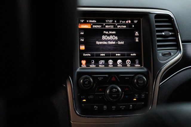 Fahrzeugabbildung Jeep Grand Cherokee 3.0 V6 Mjet Limited AHK Euro6