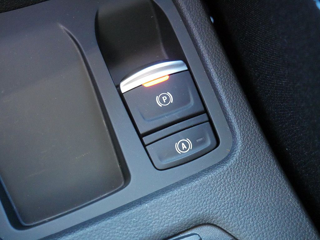 Fahrzeugabbildung Renault Clio Esprit Alpine TCe 90 KAMERA NAVI ACC LED