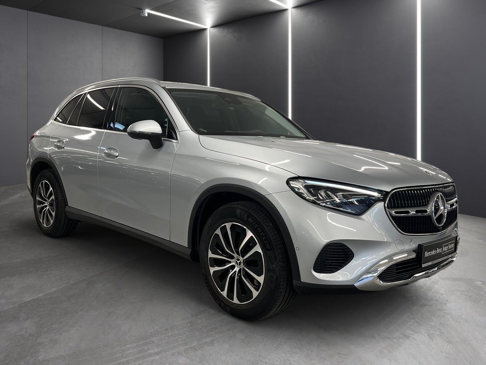 Fahrzeugabbildung Mercedes-Benz GLC 220 d 4M Avantgarde*Kamera*Totwinkel*Ambient