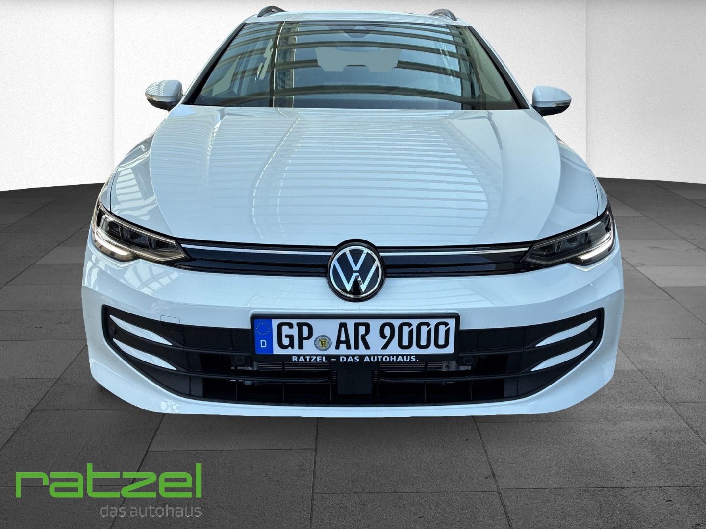 Fahrzeugabbildung Volkswagen Golf Variant LIFE 1.5 TSI DSG NAVI+ACC+LED+SHZ