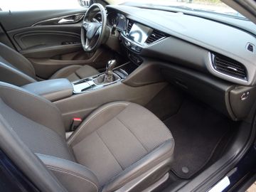 Opel Insignia - 10
