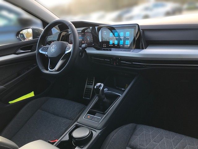 Fahrzeugabbildung Volkswagen Golf 1.5TSI Move LED+ACC+NAVI+APP-CONN+SITZHZ+++