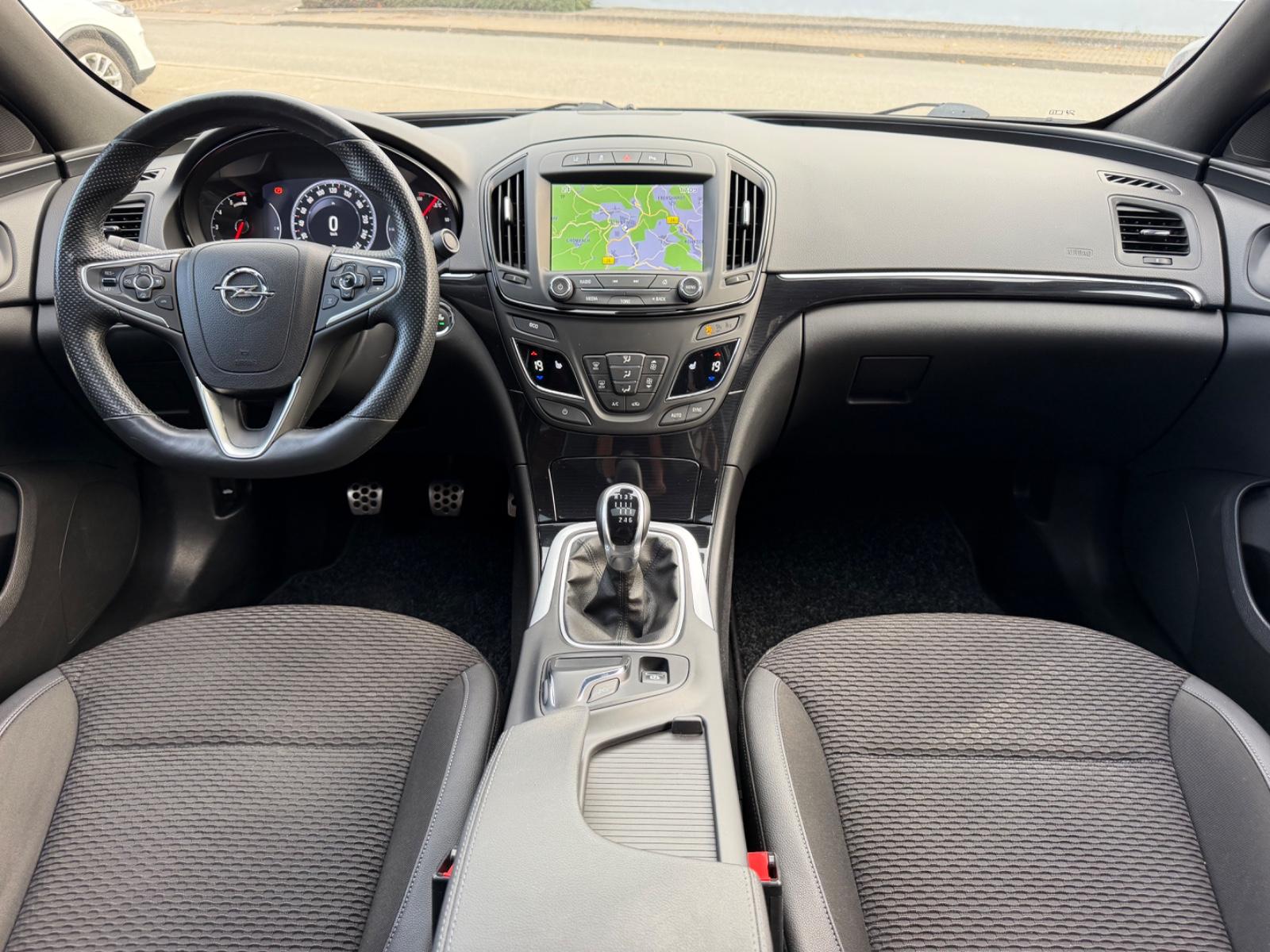 Opel Insignia OPC Line *ACC*KAMERA*NAVI*XENON*GSD*AHK