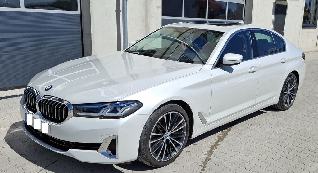 Image of BMW 530