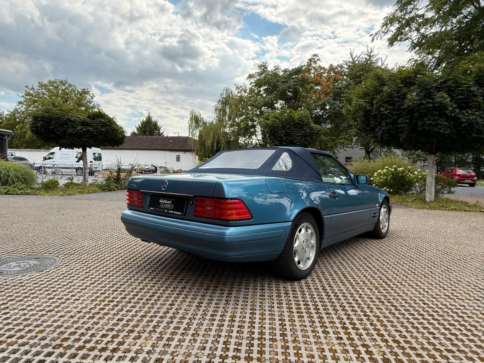 Fahrzeugabbildung Mercedes-Benz SL 280