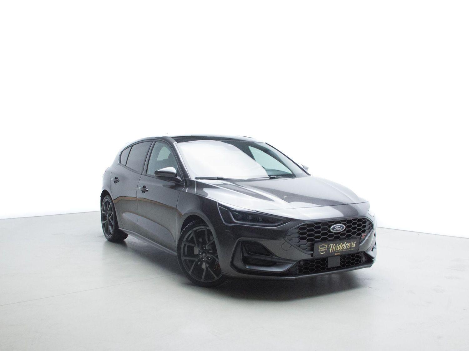 Ford Focus ST X PANO*B&O*LED*SH*CARPLAY*AUTOMATIK*SCH