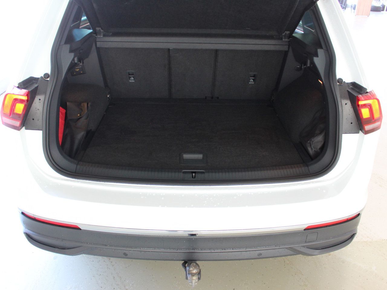 Fahrzeugabbildung Volkswagen Tiguan 1.5 TSI United DSG AHK/CAM/ACC/Navi