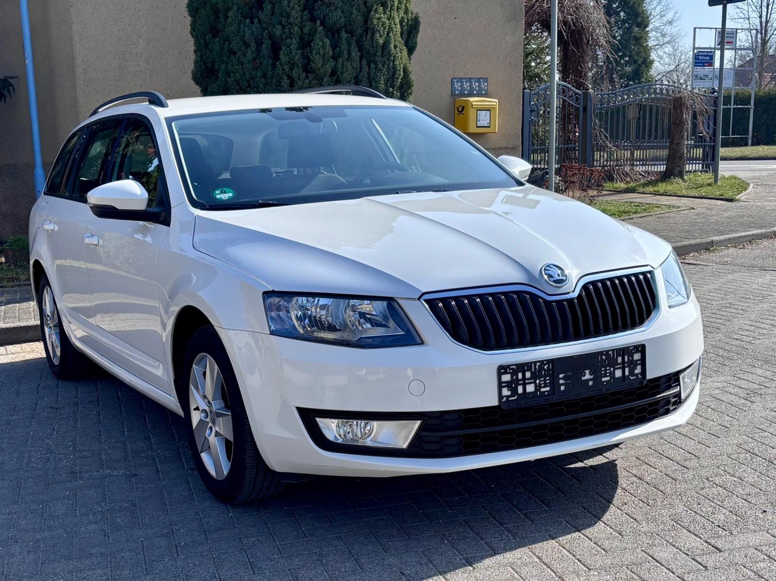 Skoda Octavia Combi Ambition DSG-Automatik