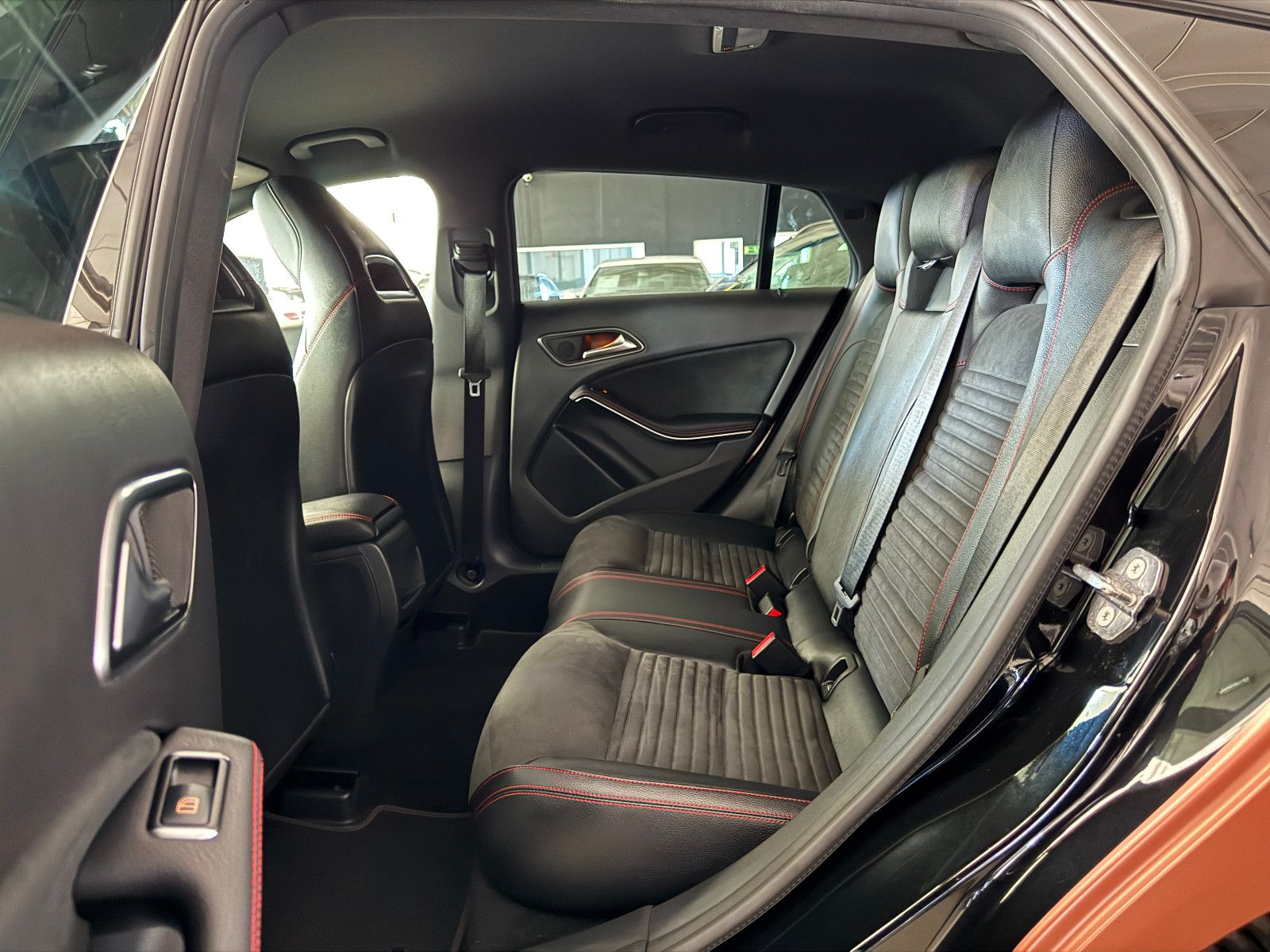 Fahrzeugabbildung Mercedes-Benz CLA 200 SB 3X AMG LINE NIGHT LED MATT FOLIERT