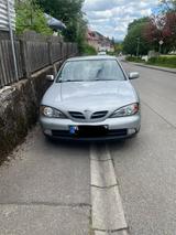 Nissan Primera 1.6 Comfort Comfort - silberne Nissan Primera
