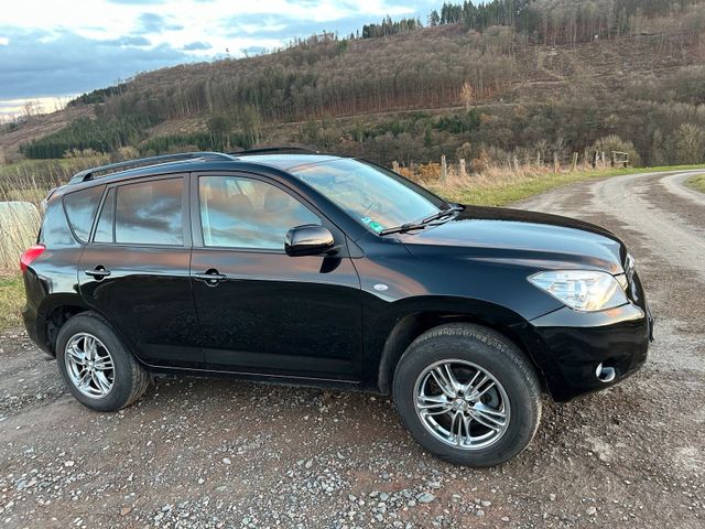 Toyota RAV4* 1. Hand* Allrad* 8 Fach berei...