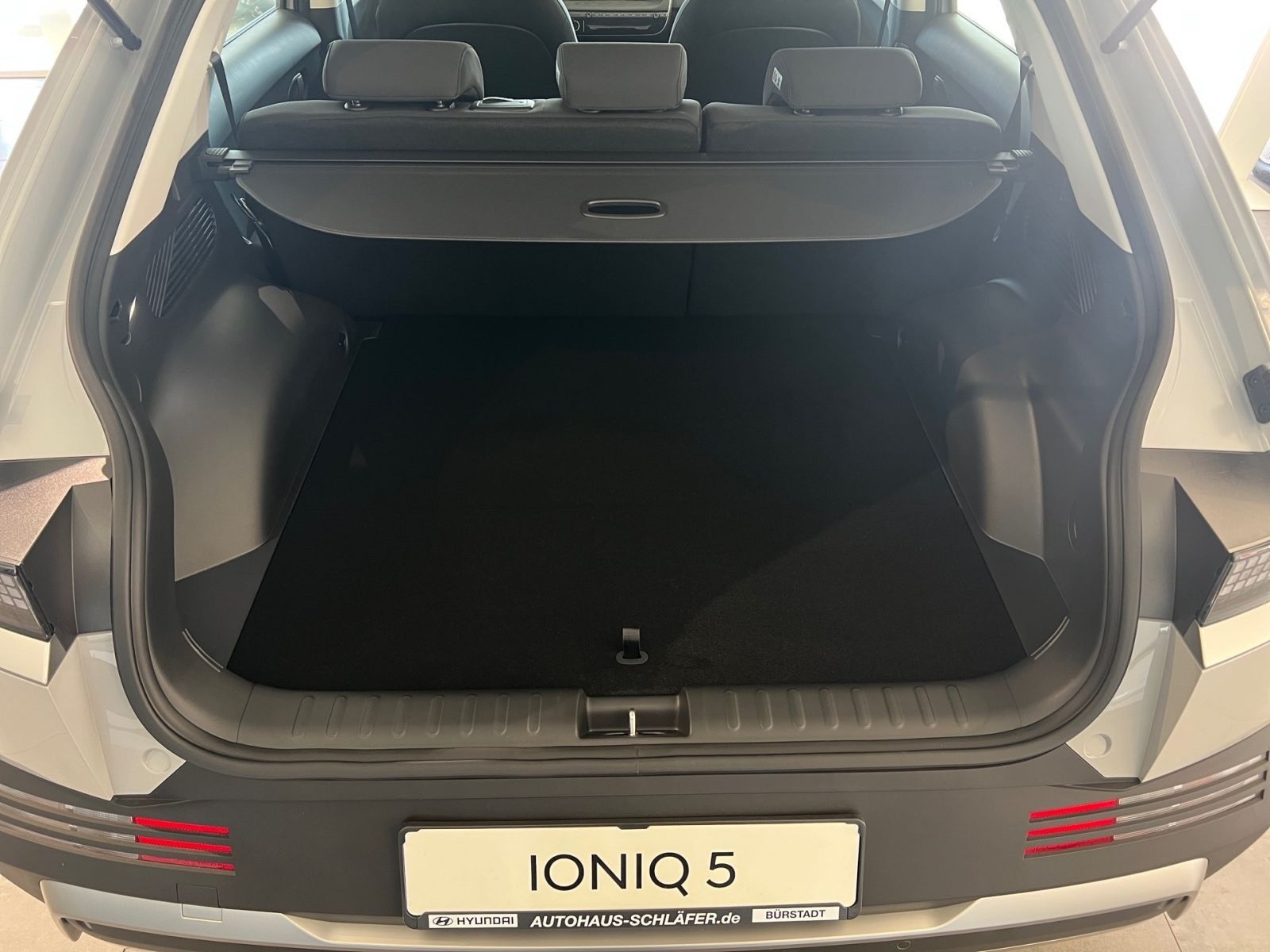 Fahrzeugabbildung Hyundai IONIQ 5 Elektro 63 kWh Wärmepumpe Navi LED
