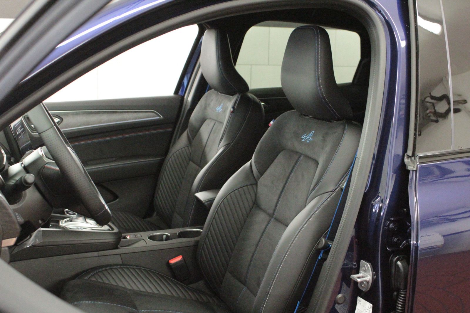 Fahrzeugabbildung Renault Arkana E-TECH Full Hybrid 145 Esprit Alpine BOSE