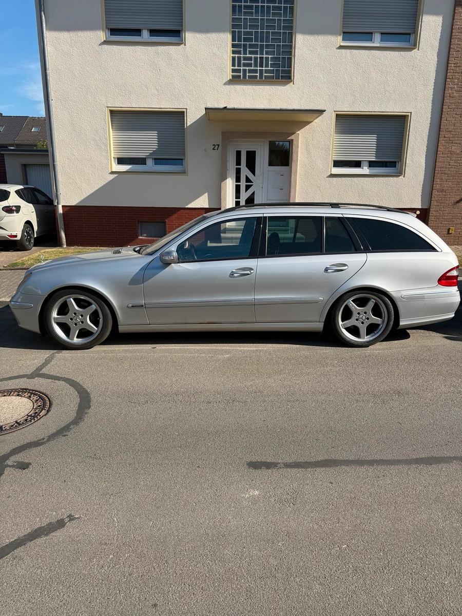 Mercedes-Benz E320, 2004