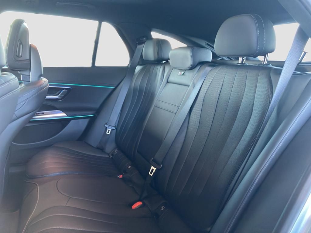 Fahrzeugabbildung Mercedes-Benz E 450 d 4M T AMG*AHK*360°*Sitzklima*Sound*LED*