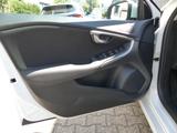 Volvo V40 Kinetic T2 EU6*NAVI*SHZ*PDC*ALLWETTER* - Volvo V40 aus 2017