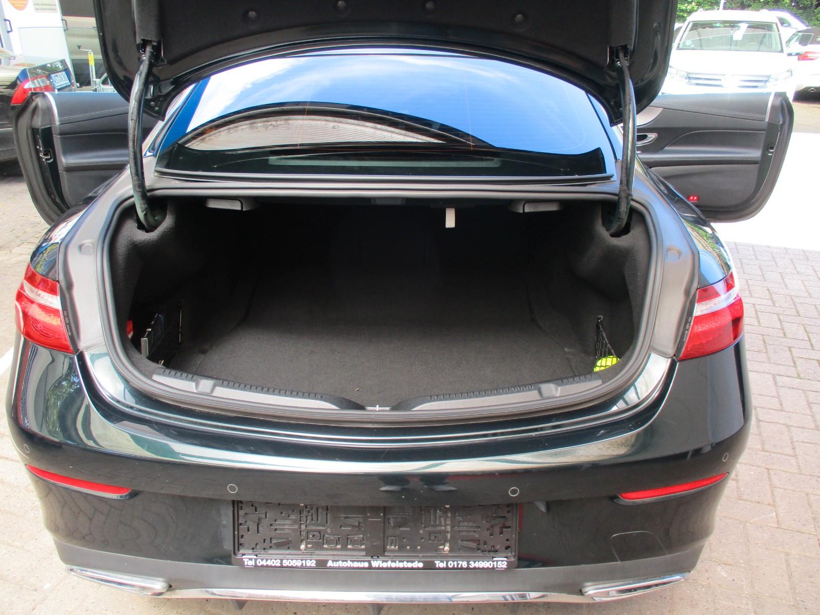 Mercedes-Benz E 220 d Coupe 4Matic / AMG Linie