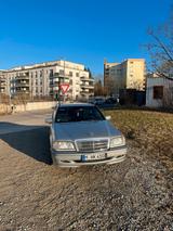 Mercedes-Benz Mercedes c220cdi T TÜV 10/27 - Mercedes-Benz C 220 aus 2000: Cdi