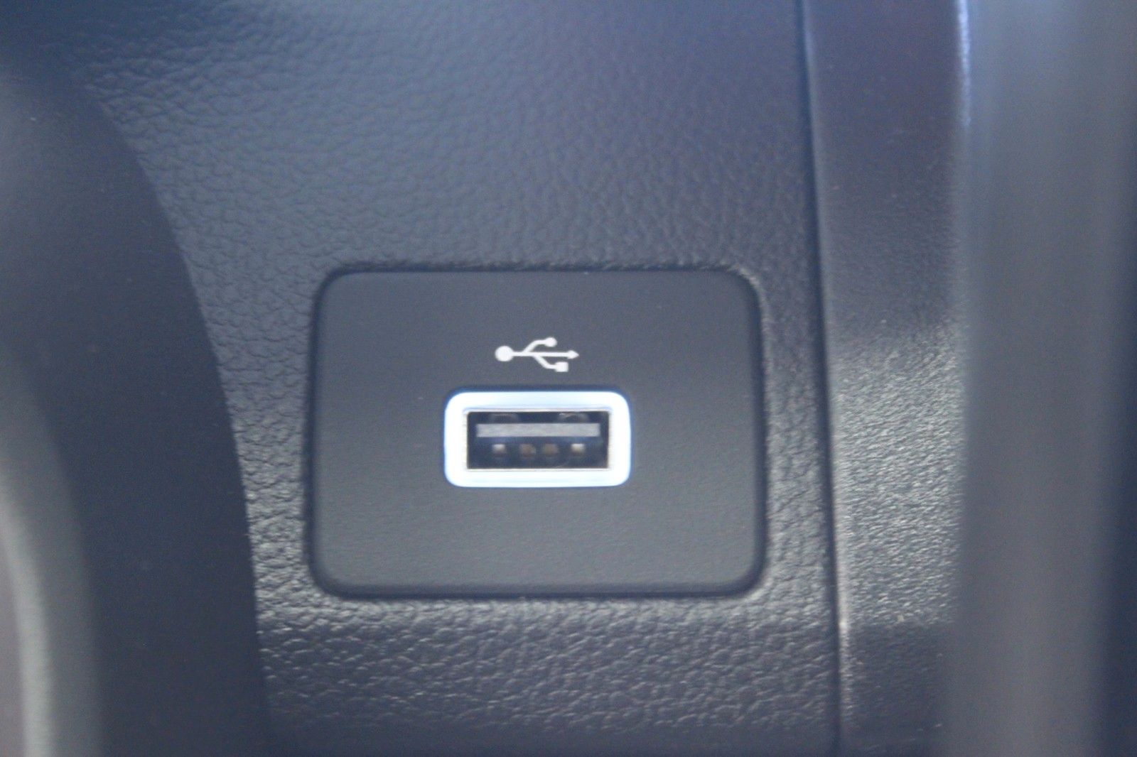 Fahrzeugabbildung Dacia Sandero TCe 90 Expression*Winterpaket*15625*