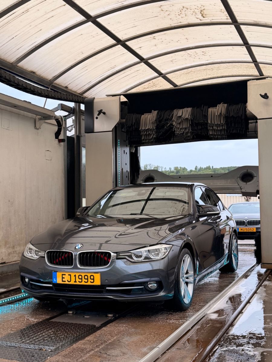 BMW 330d Luxury Line Purity Automatic Luxury Lin...