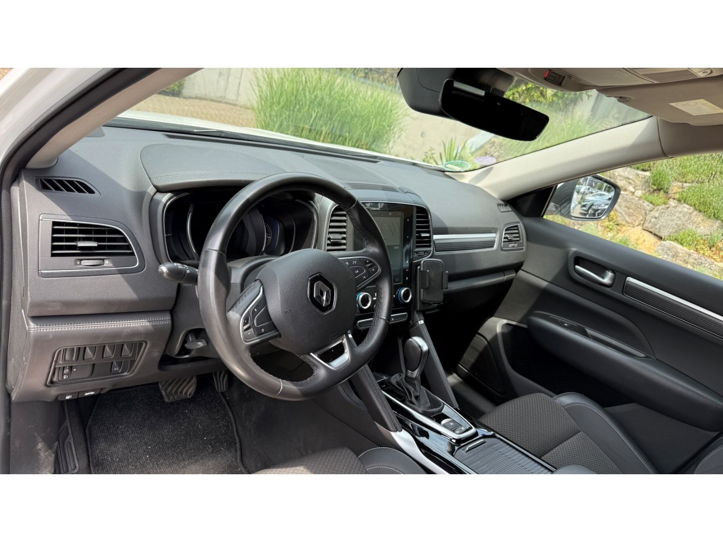 Fahrzeugabbildung Renault Koleos Intens TCE 160 EDC Navi Soundsystem LED A
