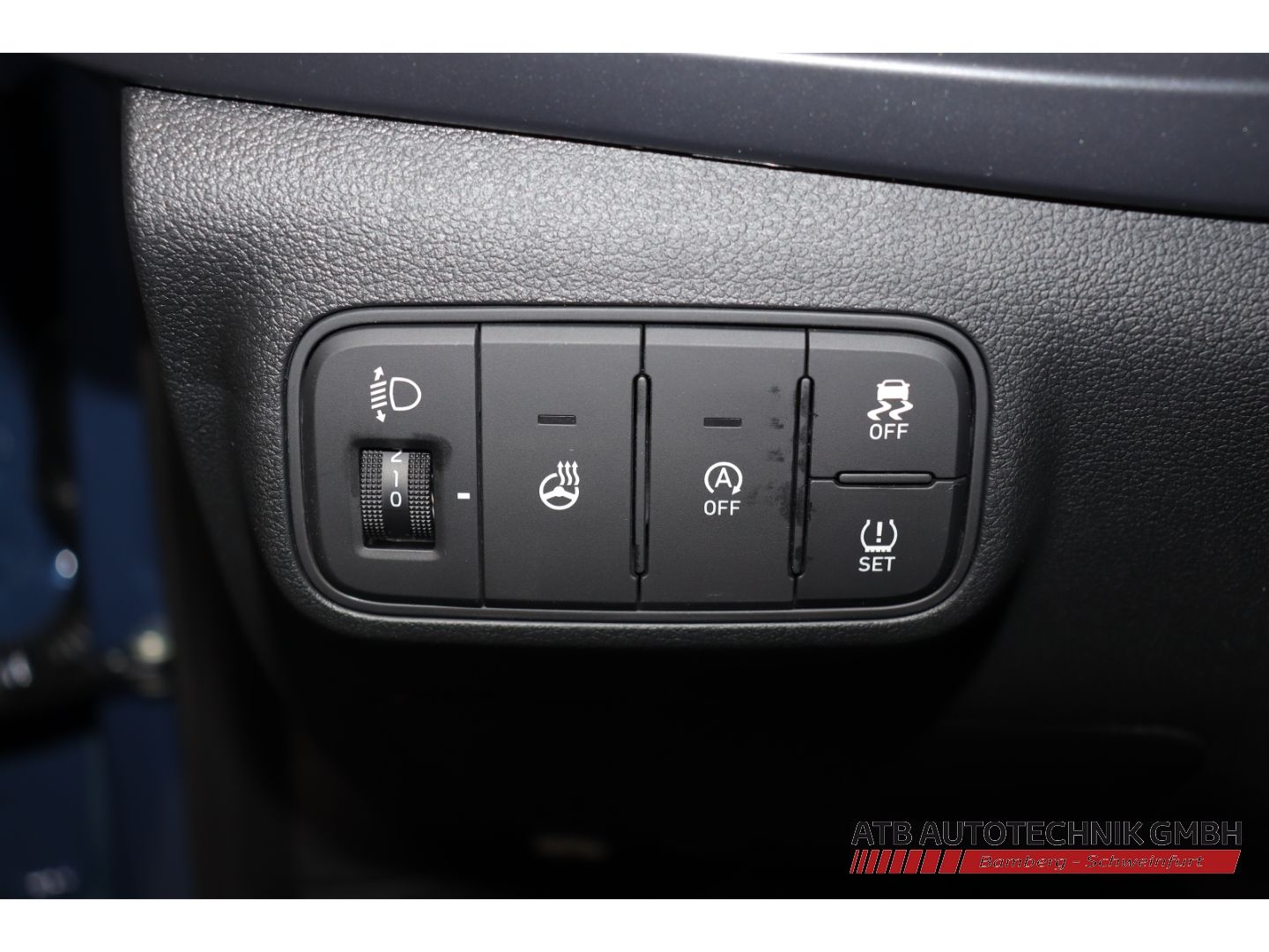 Fahrzeugabbildung Hyundai i20 MY25 Trend 1.0 T-GDI 100 PS 6-MT 2WD