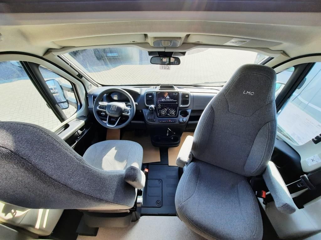 Fahrzeugabbildung LMC Cruiser 740 EL Verfüg./Sparen 6.521,- €