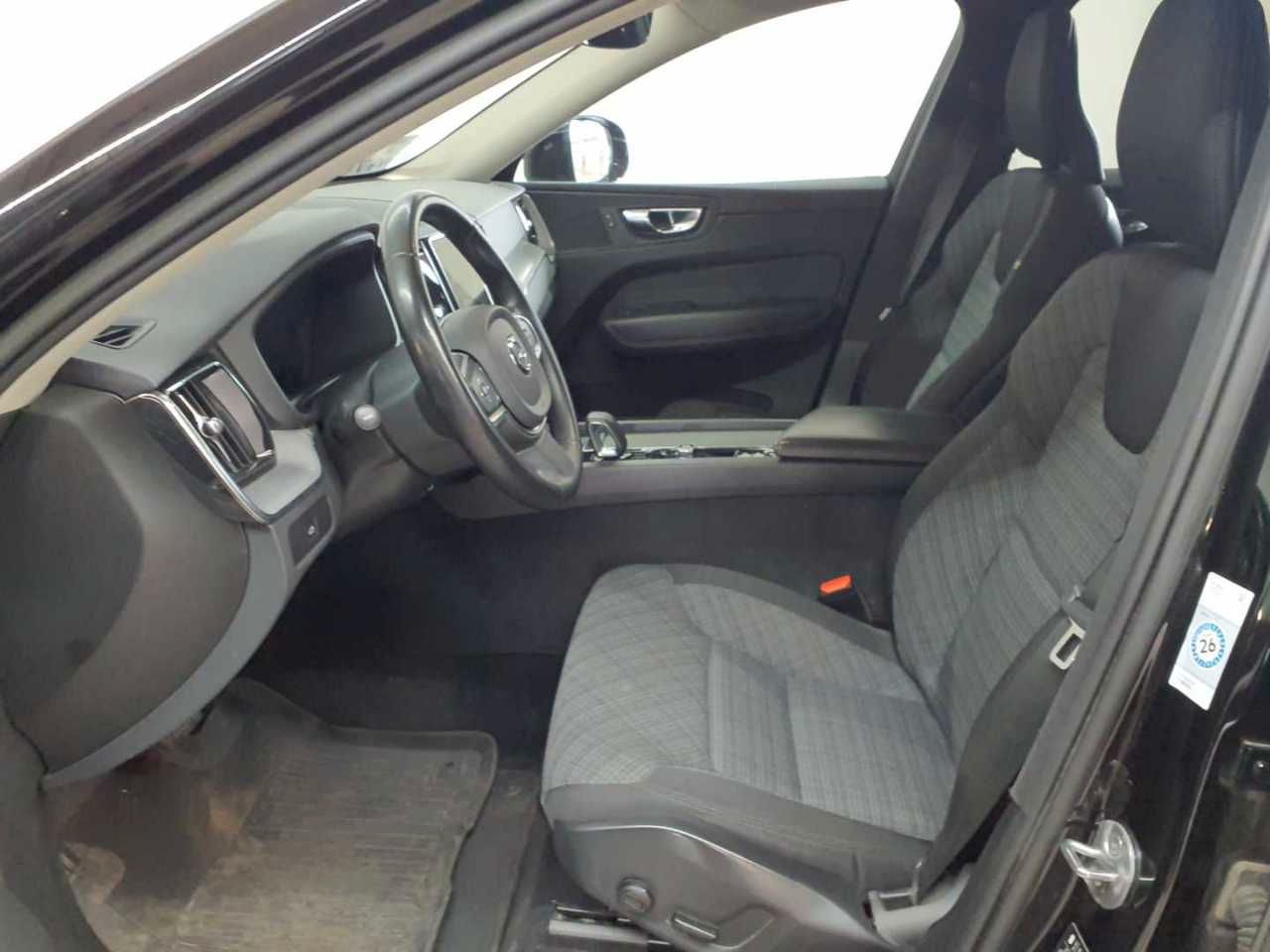Volvo XC60 B4 D AWD Core Navi AHK SHZ Pilot imagem 3