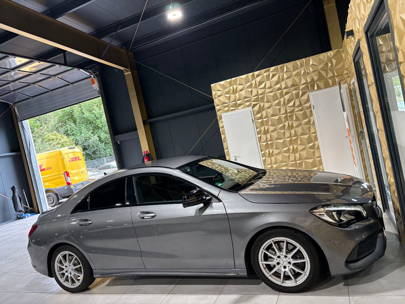 Fahrzeugabbildung Mercedes-Benz CLA 250/KAMERA/SHZ/NAVI/AMG-LINE/KLIMA/TEMPOMAT