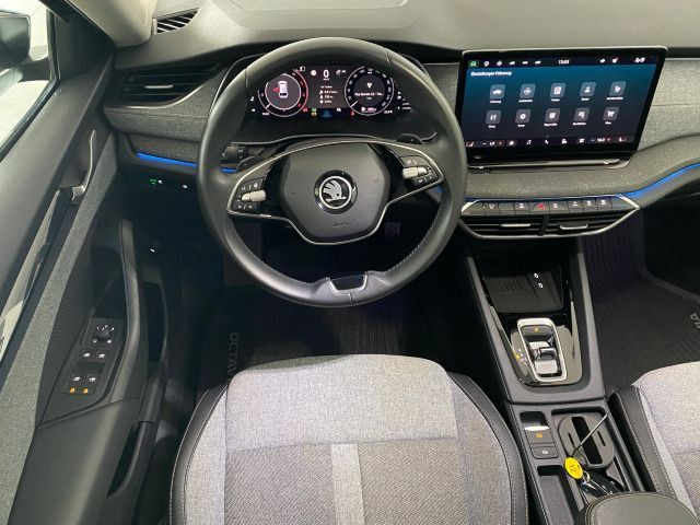 Octavia Combi Selection 2.0 TDI DSG AHK+NAVI
