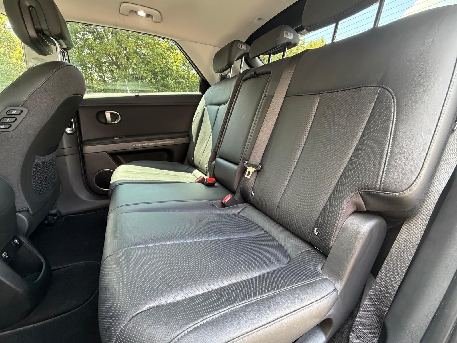 Fahrzeugabbildung Hyundai Ioniq 5 Uniq 4WD RELAX+HEAD+LED+SOLAR+360+ACC+WP